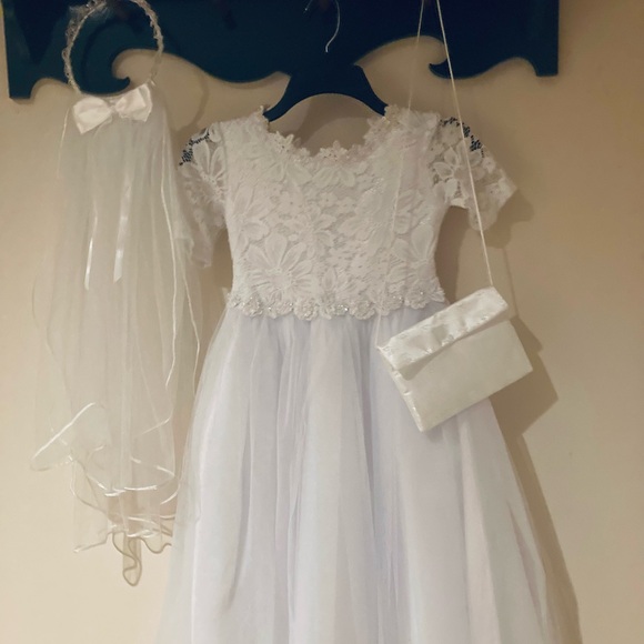 Girls’ White Lace Communion Dress - Picture 3 of 8